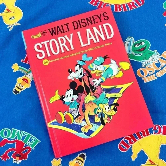 Vintage Walt Disney’s Story Land Golden Book of 55 Illustrated Stories - Picture 2 of 8